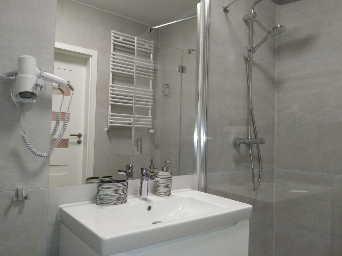Apartament Z Wellness Nadmorskie Tarasy Kołobrzeg Esterno foto